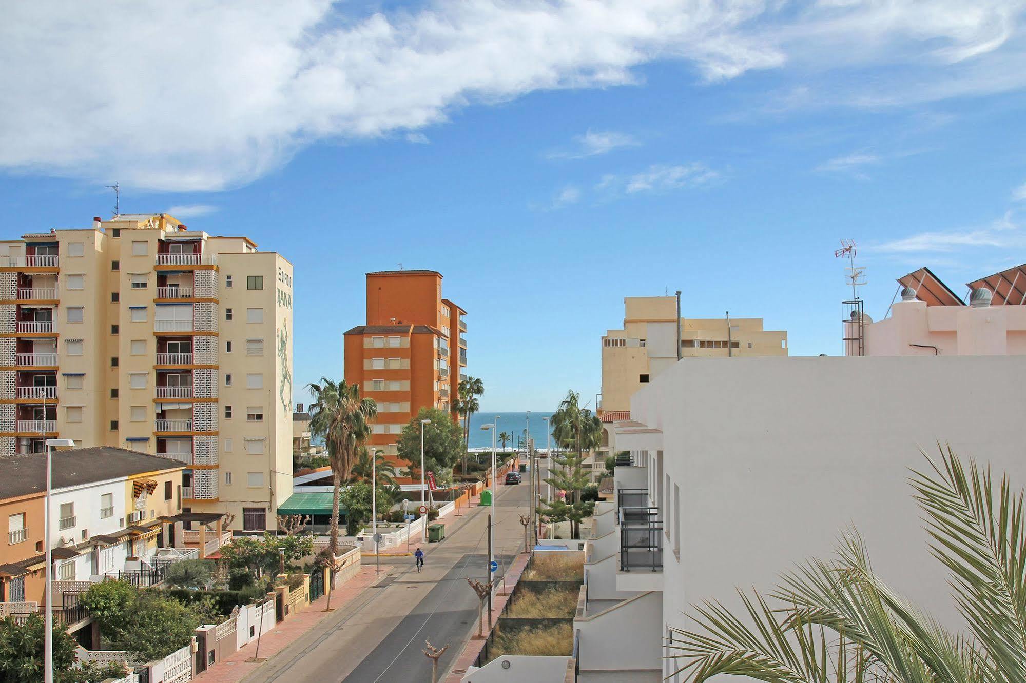 Apartamentos Dona Carmen 3000 奥罗佩萨德尔马 外观 照片