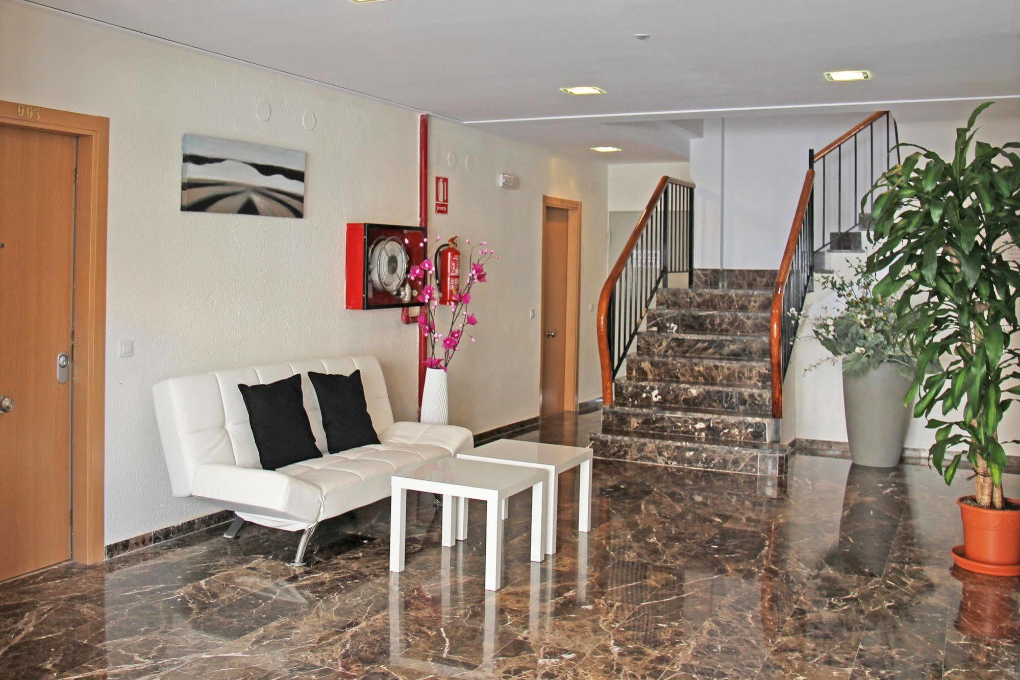 Apartamentos Dona Carmen 3000 奥罗佩萨德尔马 外观 照片