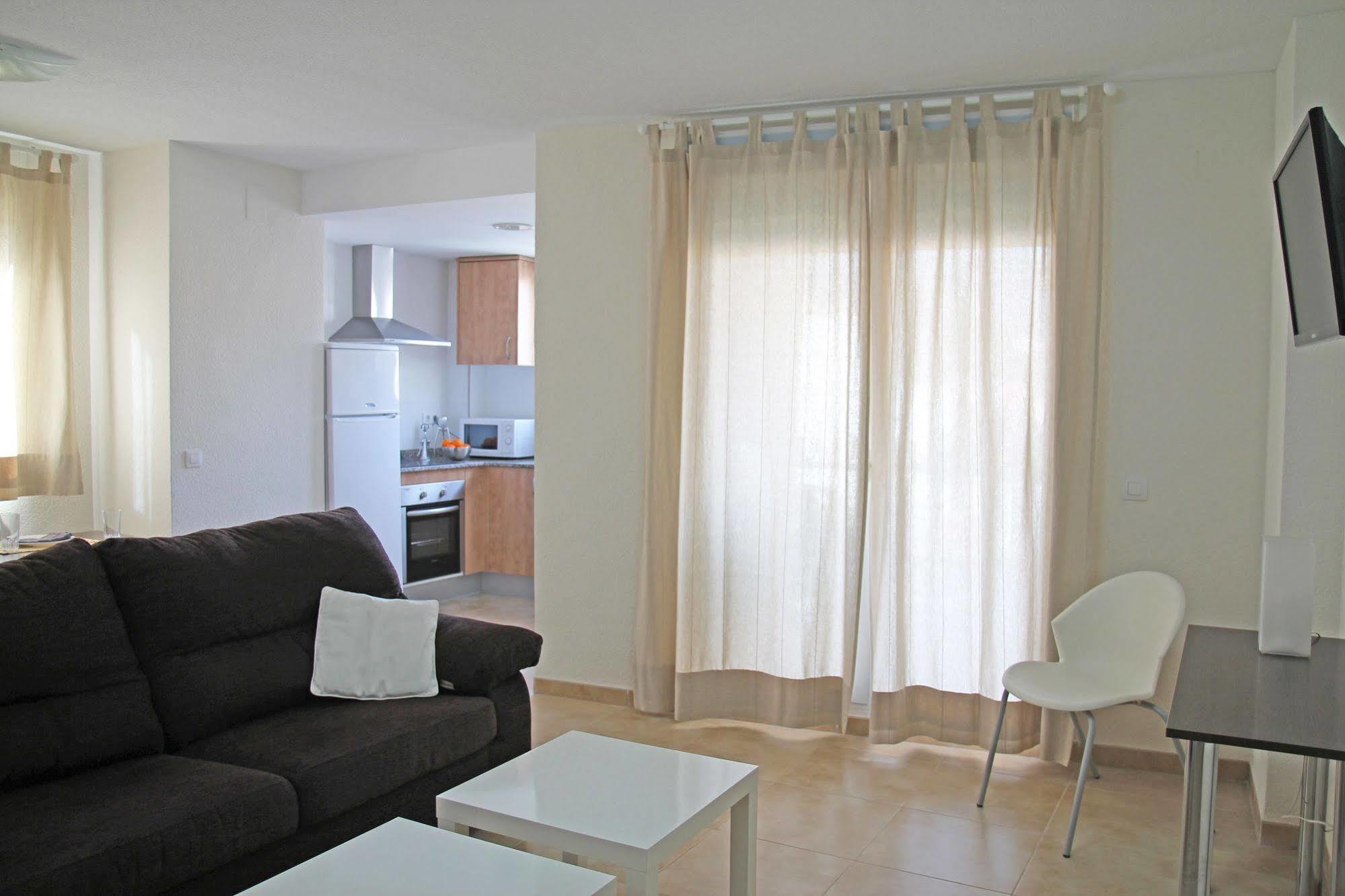 Apartamentos Dona Carmen 3000 奥罗佩萨德尔马 外观 照片