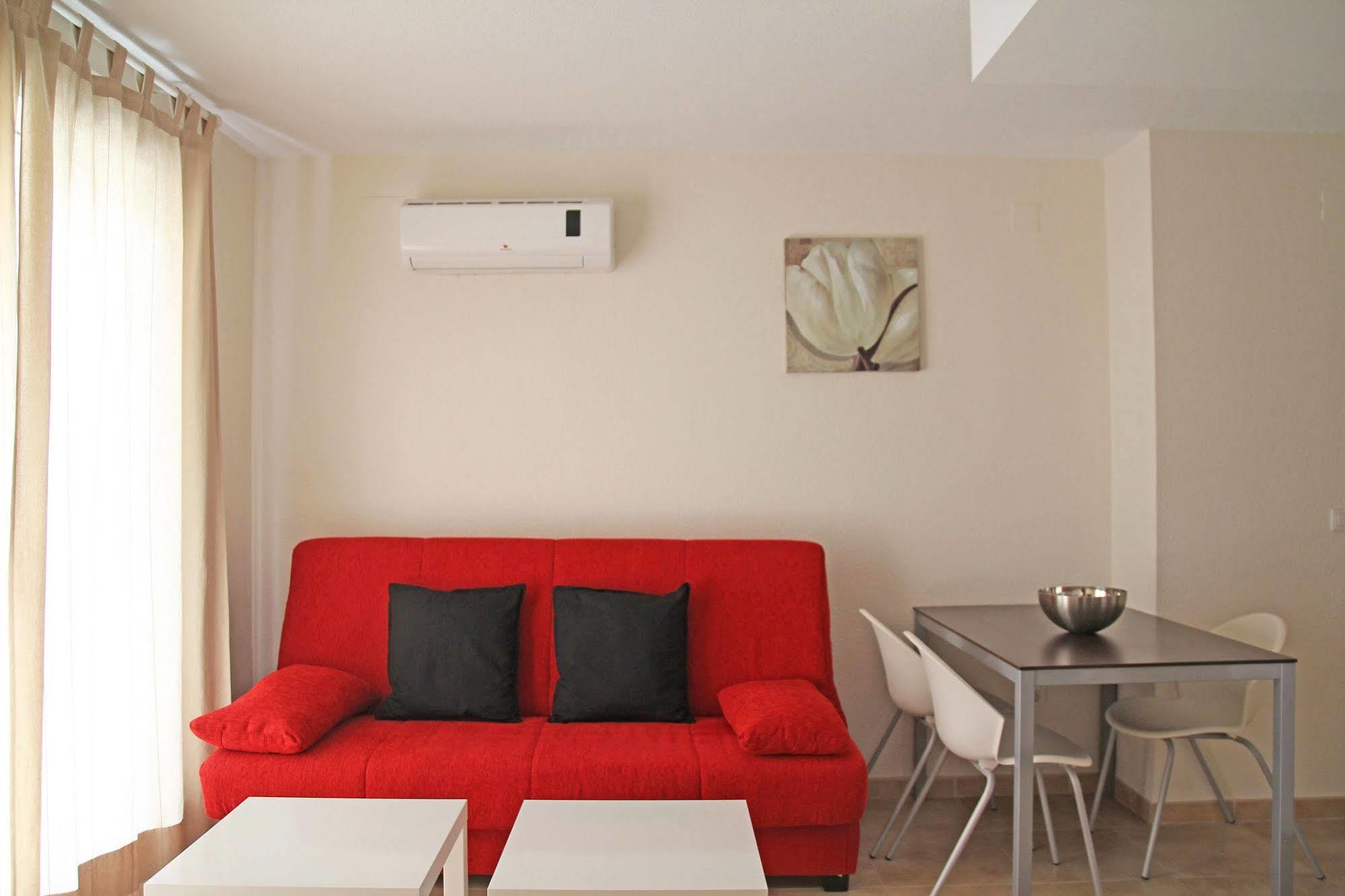 Apartamentos Dona Carmen 3000 奥罗佩萨德尔马 外观 照片