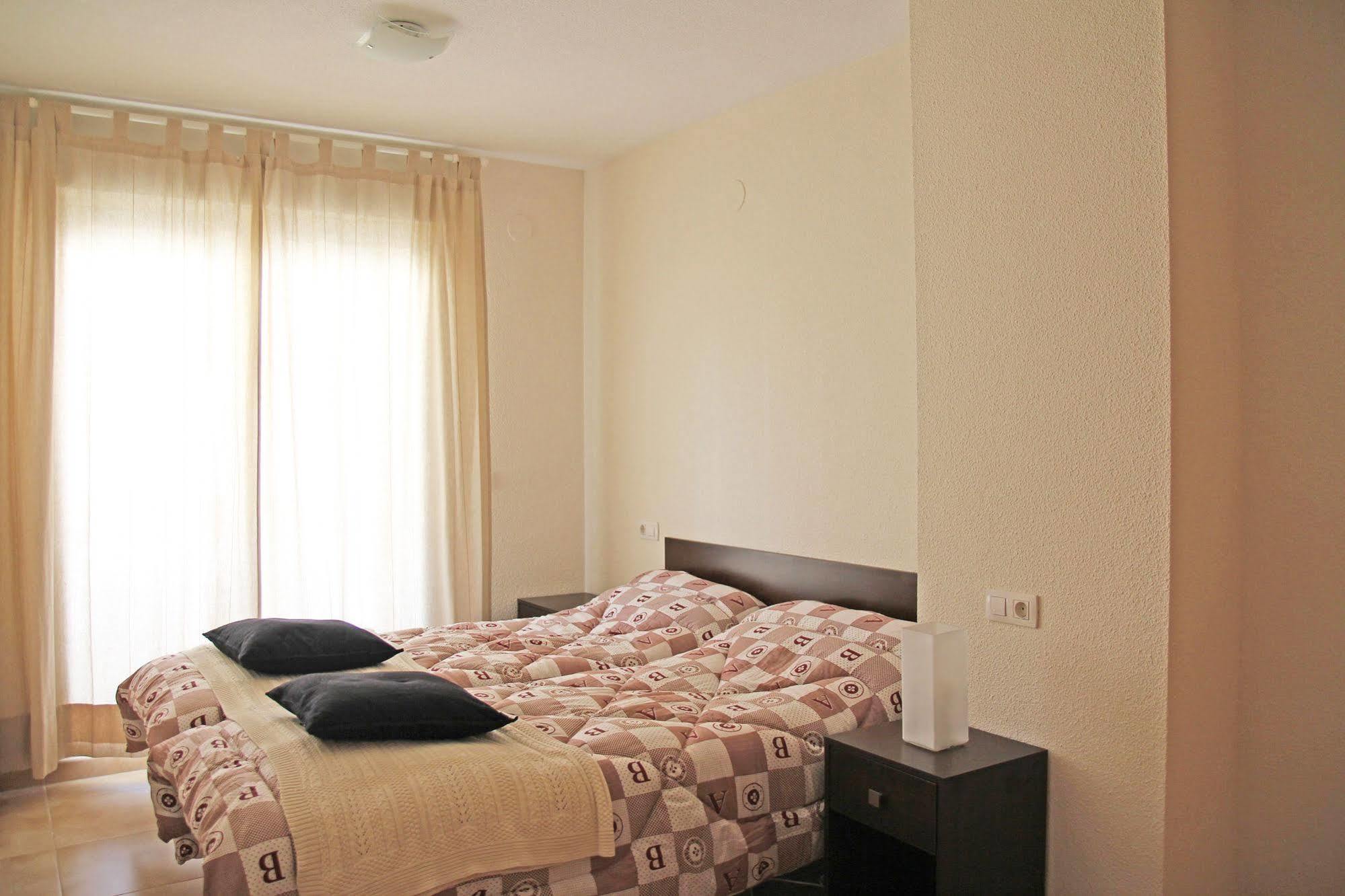 Apartamentos Dona Carmen 3000 奥罗佩萨德尔马 外观 照片